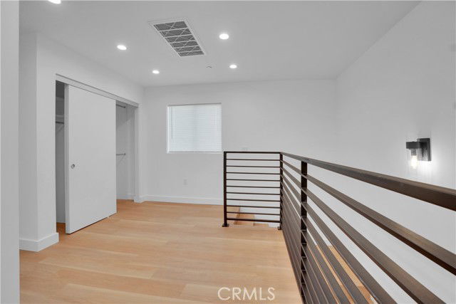 Building Photo - 18221 Chatsworth St