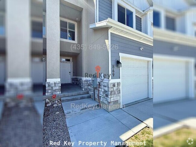 Building Photo - Glen Eagles Ct. Townhouse