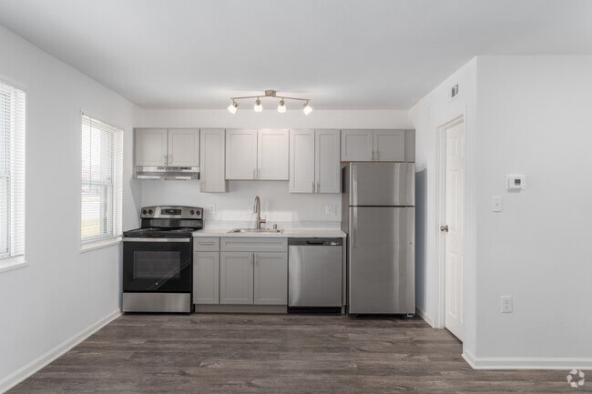 1BR, 1BA - 575SF