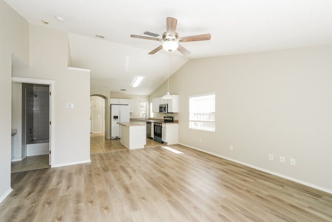 Photo - 7619 Clovelly Park Pl