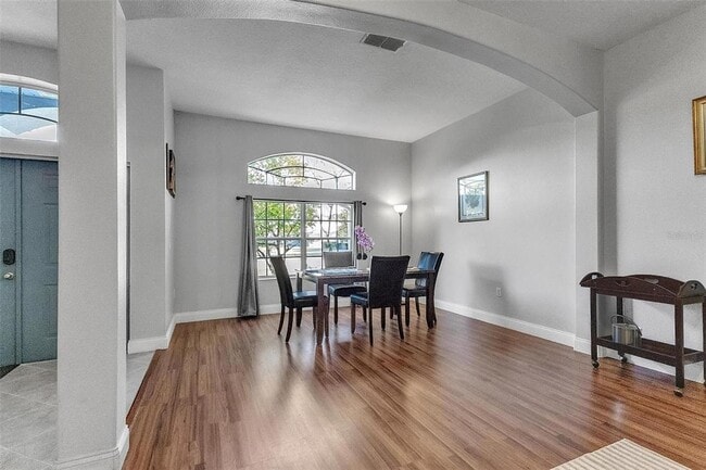 Photo - 4 La Mancha Dr