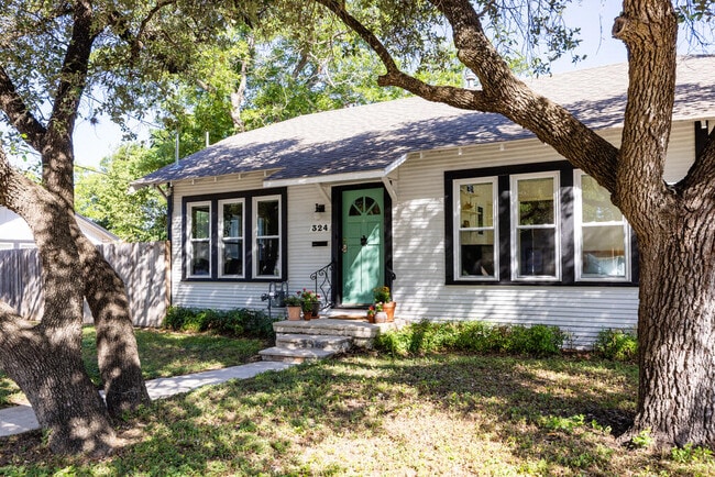 Photo - 324 Lytle St