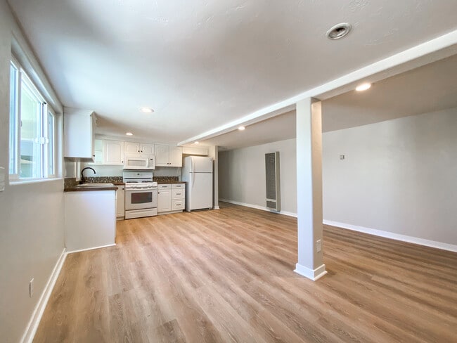 Photo - 4519 Acacia Ave Unit 4519.5
