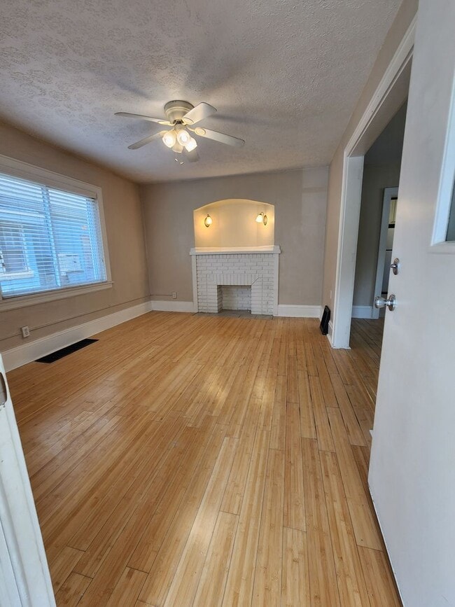 Photo - 97 E Emerling Ave