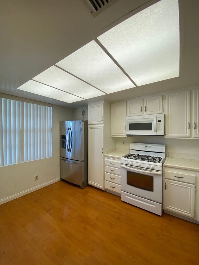 Photo - 1635 Clark Ave