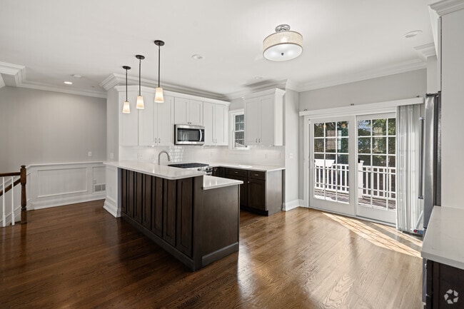 Building Photo - 4 Central Ave Unit #C Rental