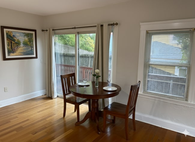 Photo - 165 Gaston St