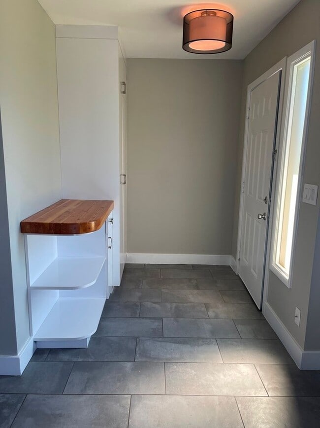 Photo - 2927 E Fairmount Ave