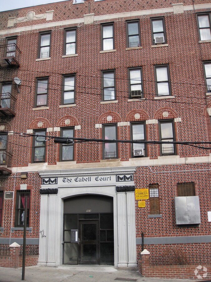 The Cabell Court - The Cabell Court