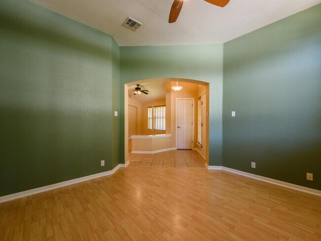 Photo - 442 S Lynnwood Trail