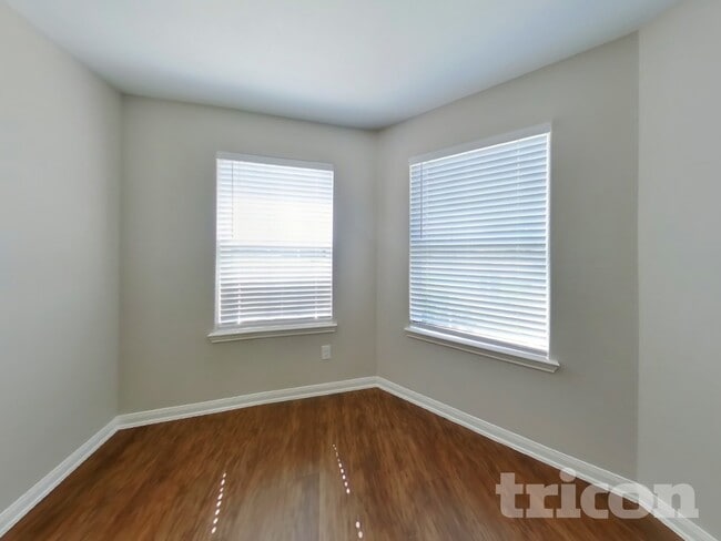 Photo - 2417 Regatta Ln