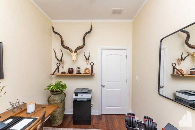 Photo - 839 Lyman Ave Unit 2