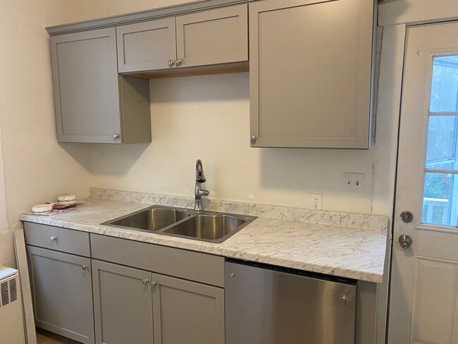 Photo - 238 Rutter Ave Unit 238 RUTTER AVENUE KINGSTO
