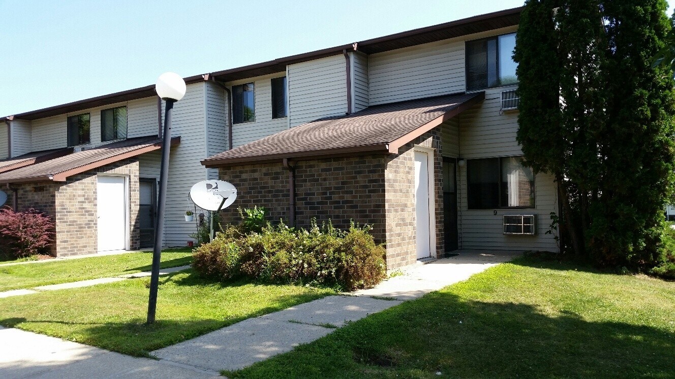 Photo - Town's Edge Apartments