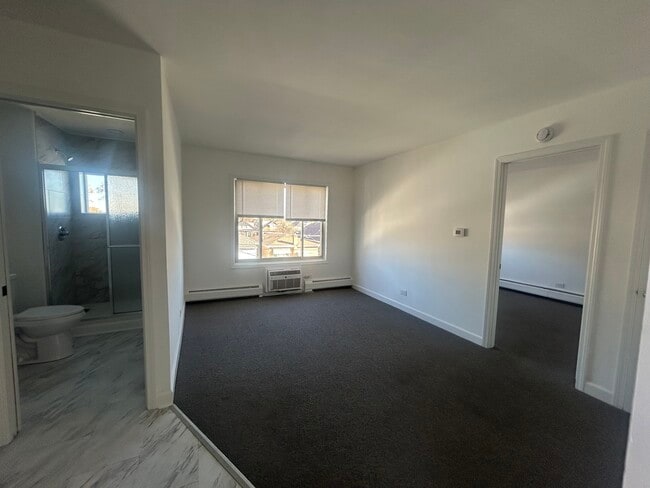 Photo - 2825 Ridgeland Ave Apartment Unit 10