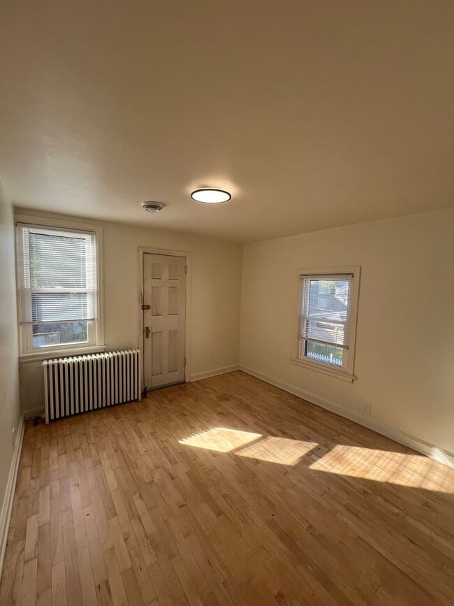 Building Photo - 1511 Oregon St Unit 1513 Oregon St