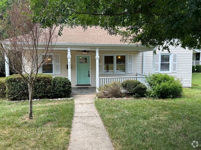 Building Photo - 3 Bedroom | 2 Bath Raleigh Home Inside the...