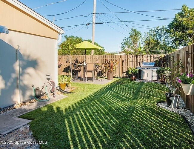 Photo - 1550 4th Ave