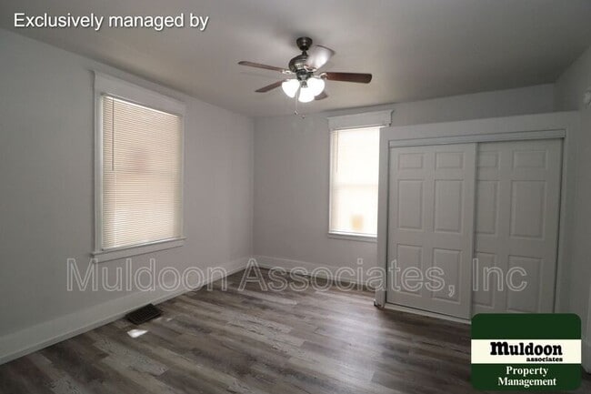 Photo - 904 E B St