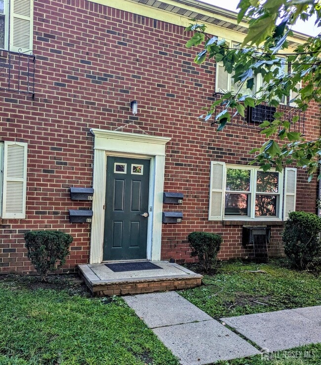 Building Photo - 289 Main St Unit 6G Rental
