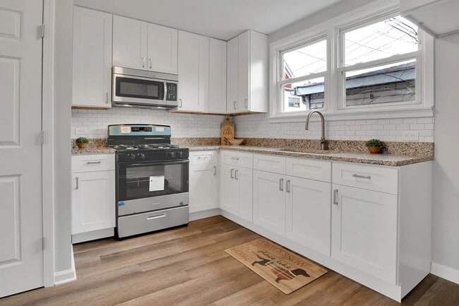 3711 E 98th St Unit 1