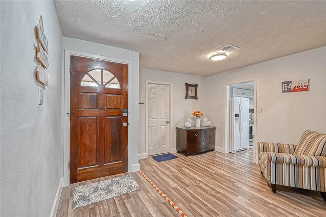 Photo - 11618 Corona Ln