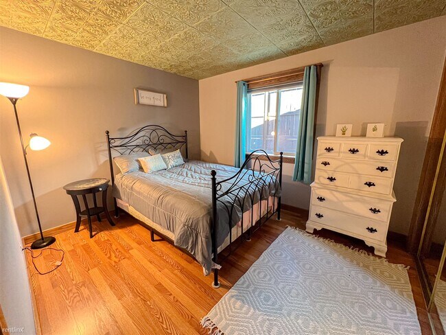 Photo - 4 br, 2 bath House - 3650 North Loma Vista...