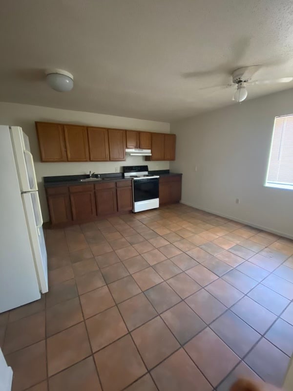 Building Photo - 656 Palisades Dr Unit 656
