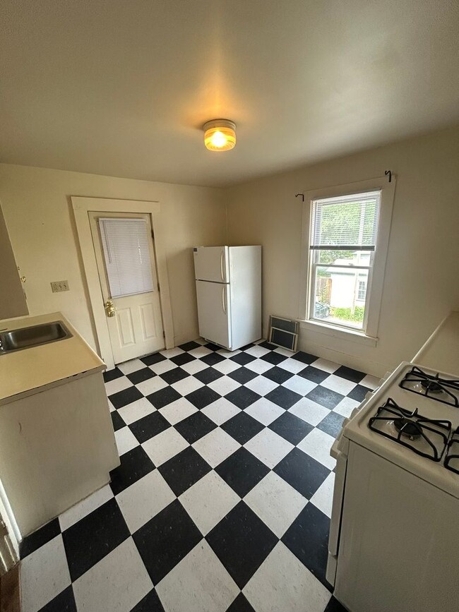 Photo - 149 N Union St Unidad APT 2