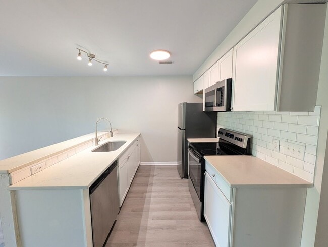 Photo - 3065 Huntleigh Dr