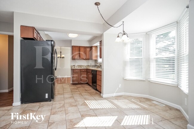 Photo - 935 Saffron Ln