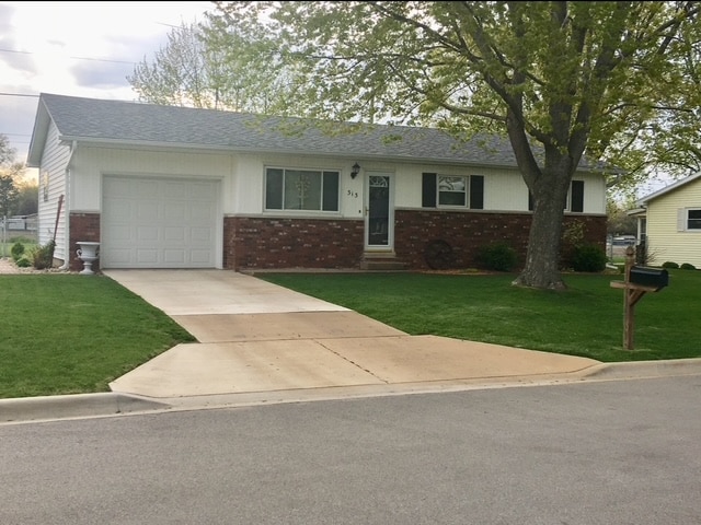 Photo - 313 Circle Dr House