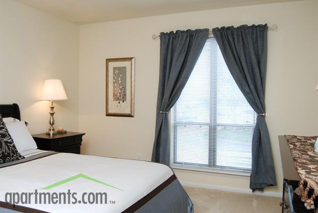 Bedroom - Chapel Lake Apartments