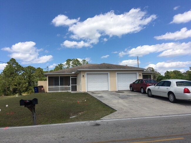 Photo - 4400-4402 Douglas Ln Unit 4400 Douglas Ln
