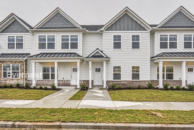 Photo - 307 Raines Ct