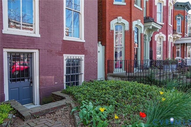 Photo - 407 W Clay St Unidad A
