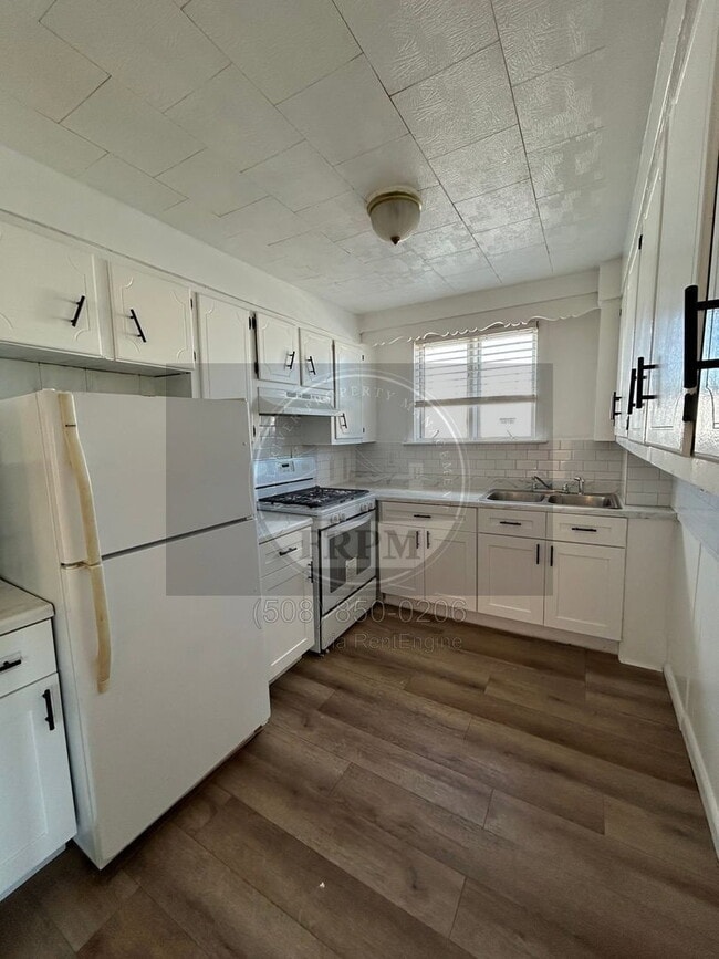Photo - 90 Montaup St Unit 2