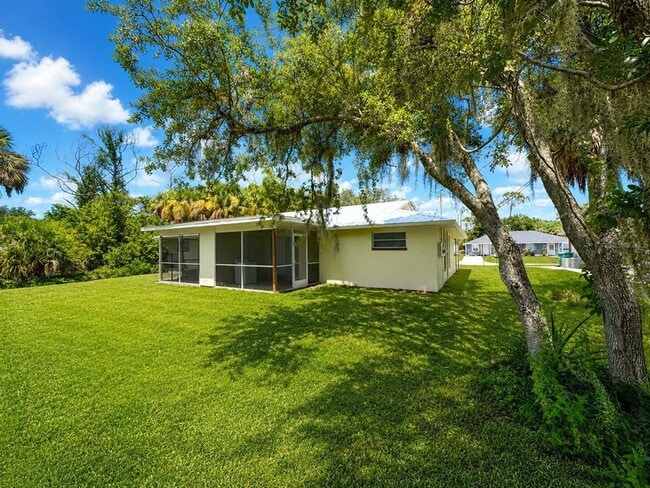 Photo - 257 Camillia Ln