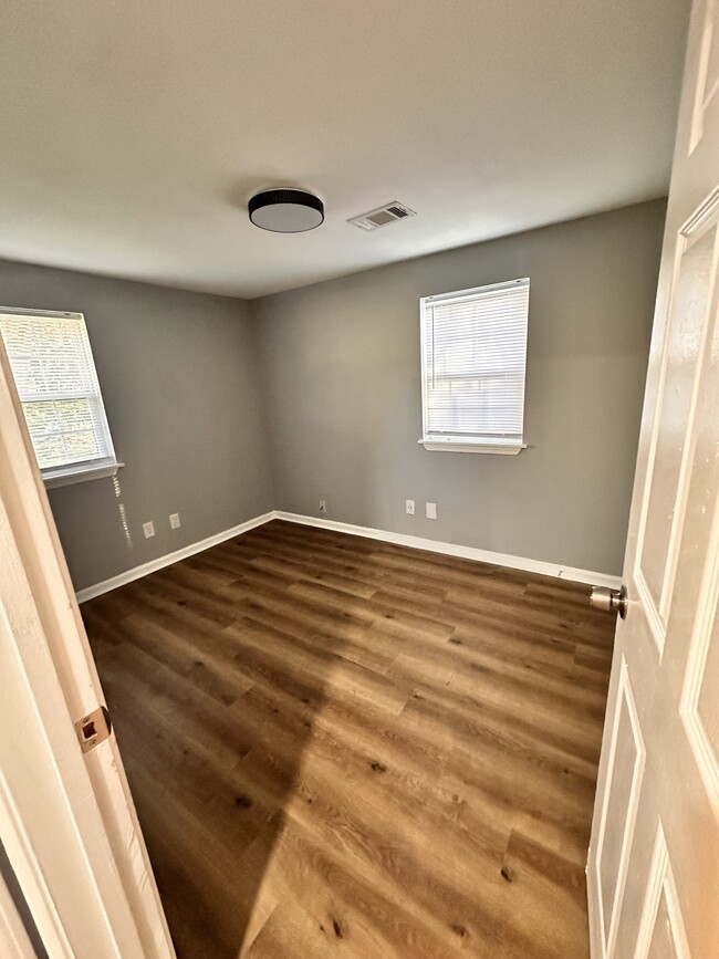 Photo - 338 Albert Ln