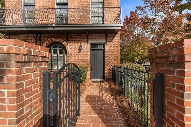 Photo - 1950 Heritage Walk