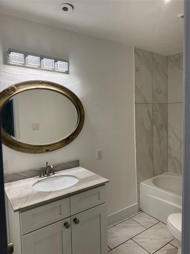 Photo - 7526 Dearborn St