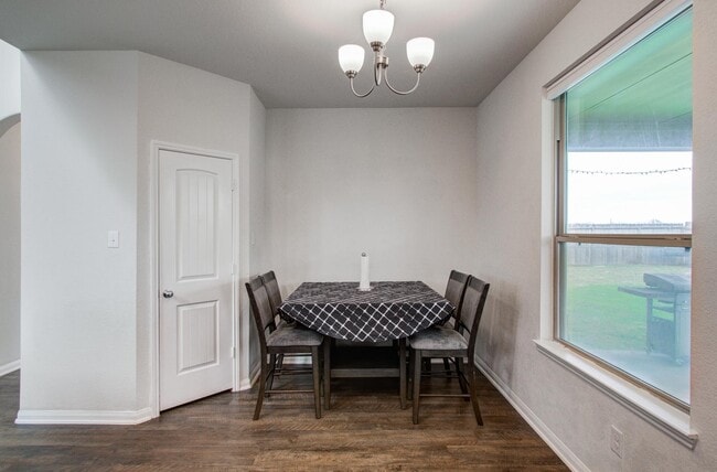 Photo - 218 White Wing Ln