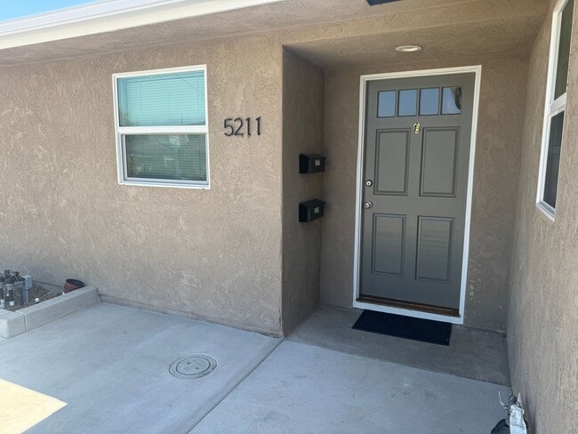 Photo - TIPTON STREET DUPLEX 5209-5211 Unit 5211