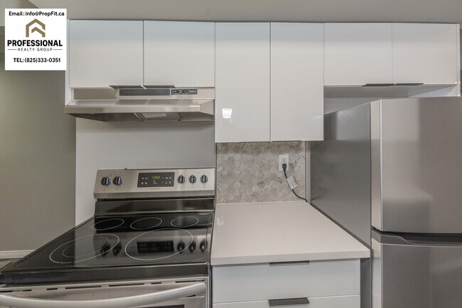 Photo - 116 Centennial Crt NW