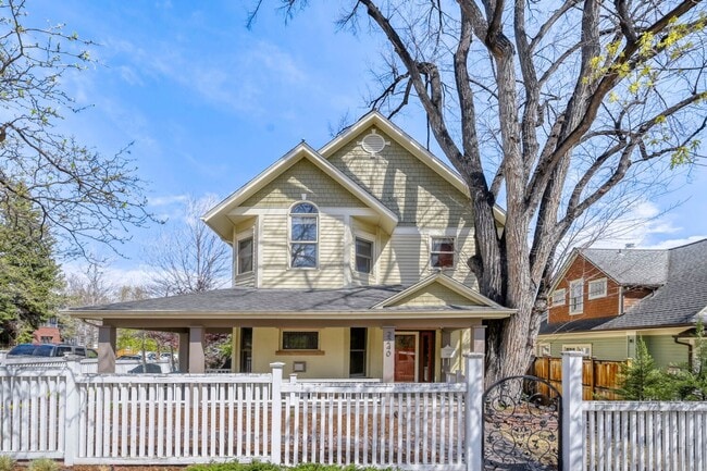 Photo - Gorgeous Victorian Home in Incredible Location - Available NOW!