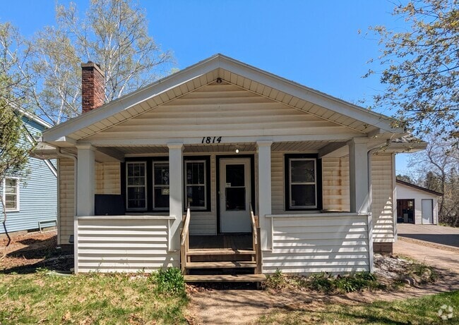 Building Photo - 1814 Carver Ave Rental