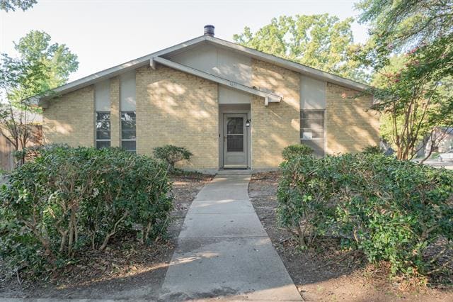 Building Photo - 4401 Mint Dr Rental