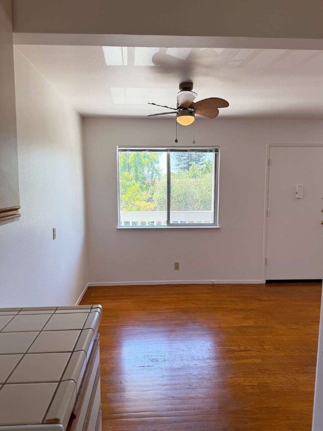 Photo - Charming 1BD/1BA Apartment Near Sonoma Plaza - Available Now. Unidad 4