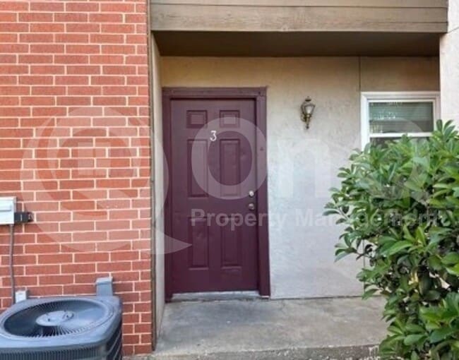 Photo - 410 Bryan St