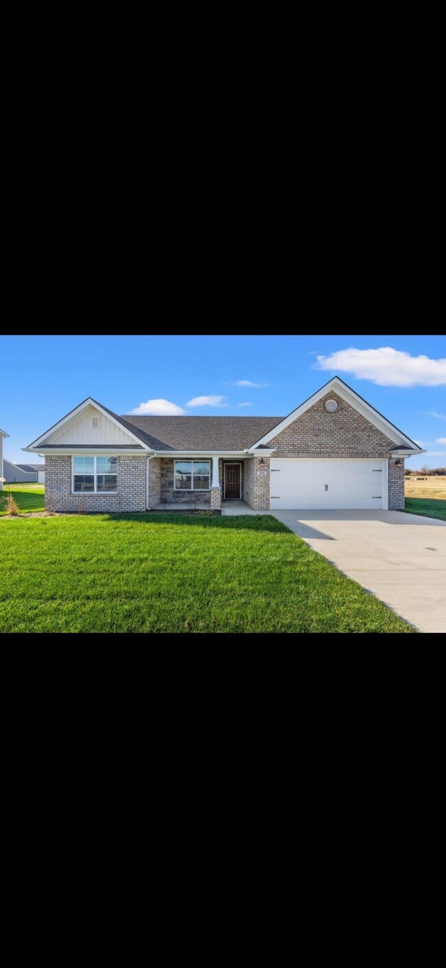 Building Photo - 340 Pageant Dr